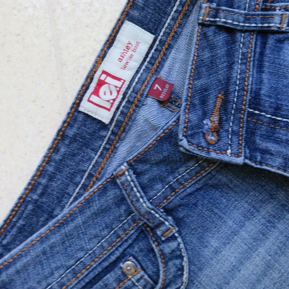 L.E.I Ashley lowrise bootcut JEANS/ JUNIOR SZ 7 - Picture 3 of 4